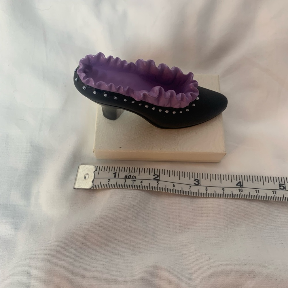 miniature collectible shoe, high heel pump, black with purple ruffle - Picture 7 of 7